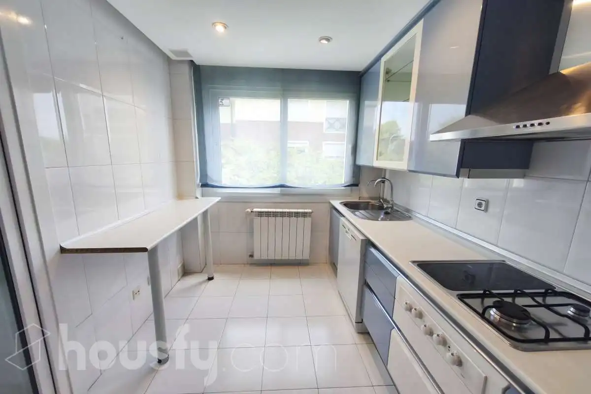 Cocina de Piso de alquiler en Madrid con Aire acondicionado, Calefacción y Terraza
