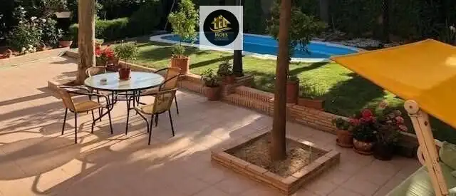 Chalet en venta en Baeza