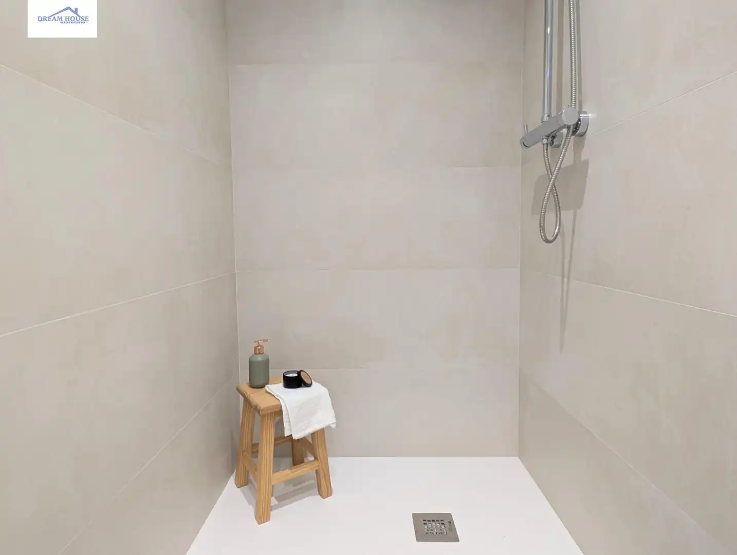 Baño de Planta baja en venta en Mataró con Aire acondicionado, Calefacción y Terraza