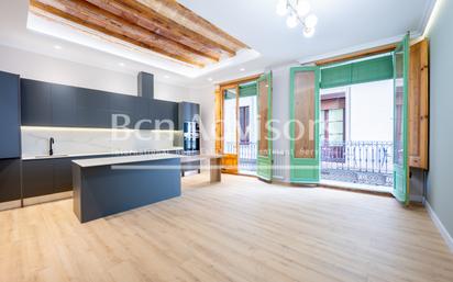 Kitchen of Flat for sale in  Barcelona Capital  with Air Conditioner, Terrace and Balcony