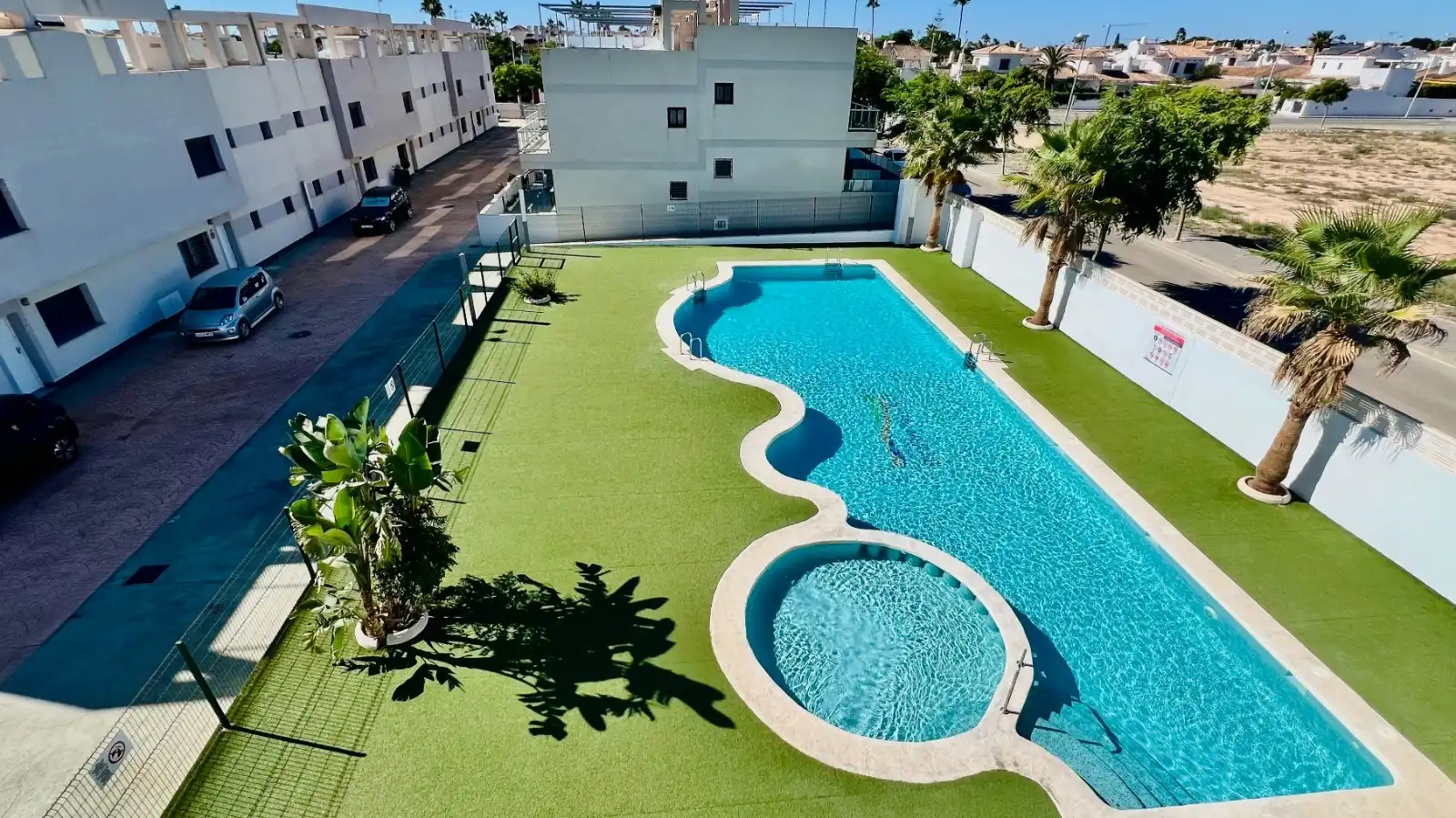 Piscina de Pis en venda en Alicante / Alacant