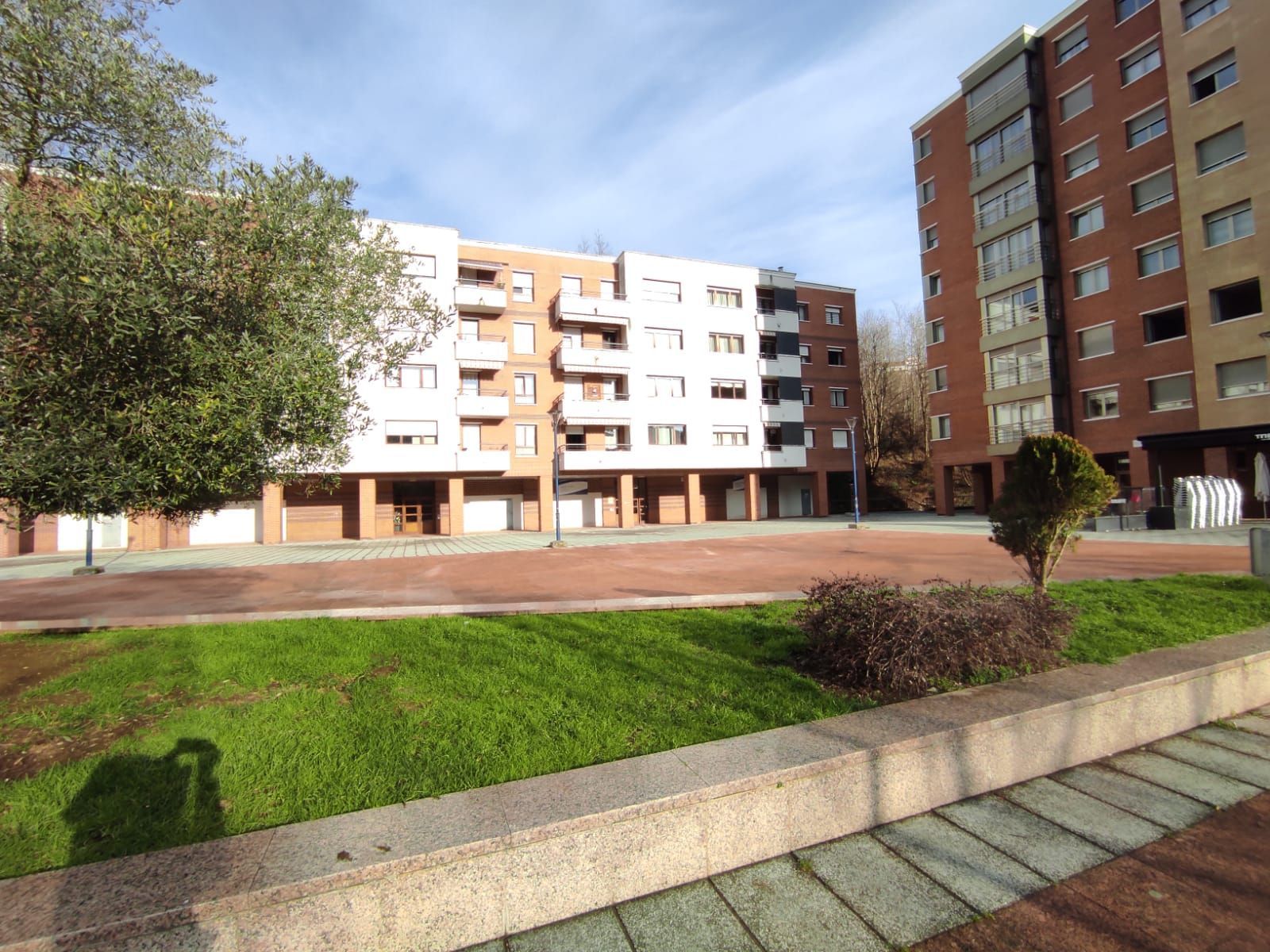 Vista exterior de Pis en venda en Ermua amb Calefacció i Parquet