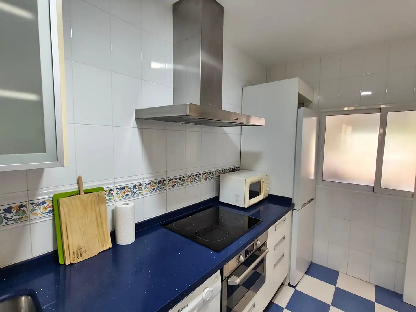 Kitchen of Flat for rent in Sevilla  with Air Conditioner, Terrace and Furnished