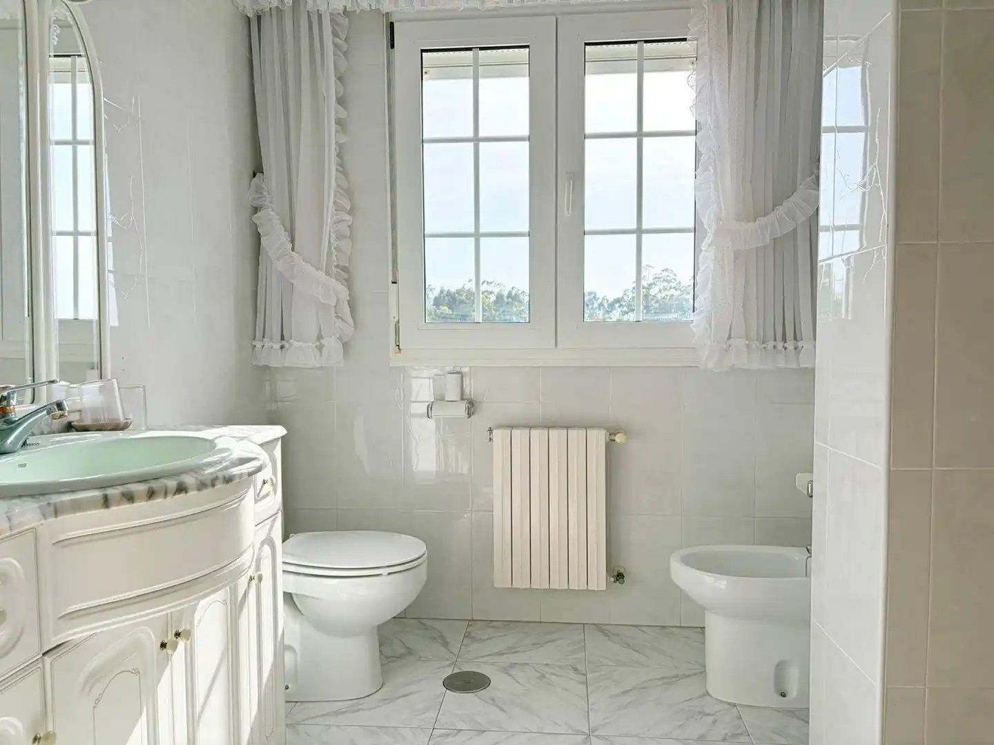 Bathroom of Buildings for sale in Sanxenxo