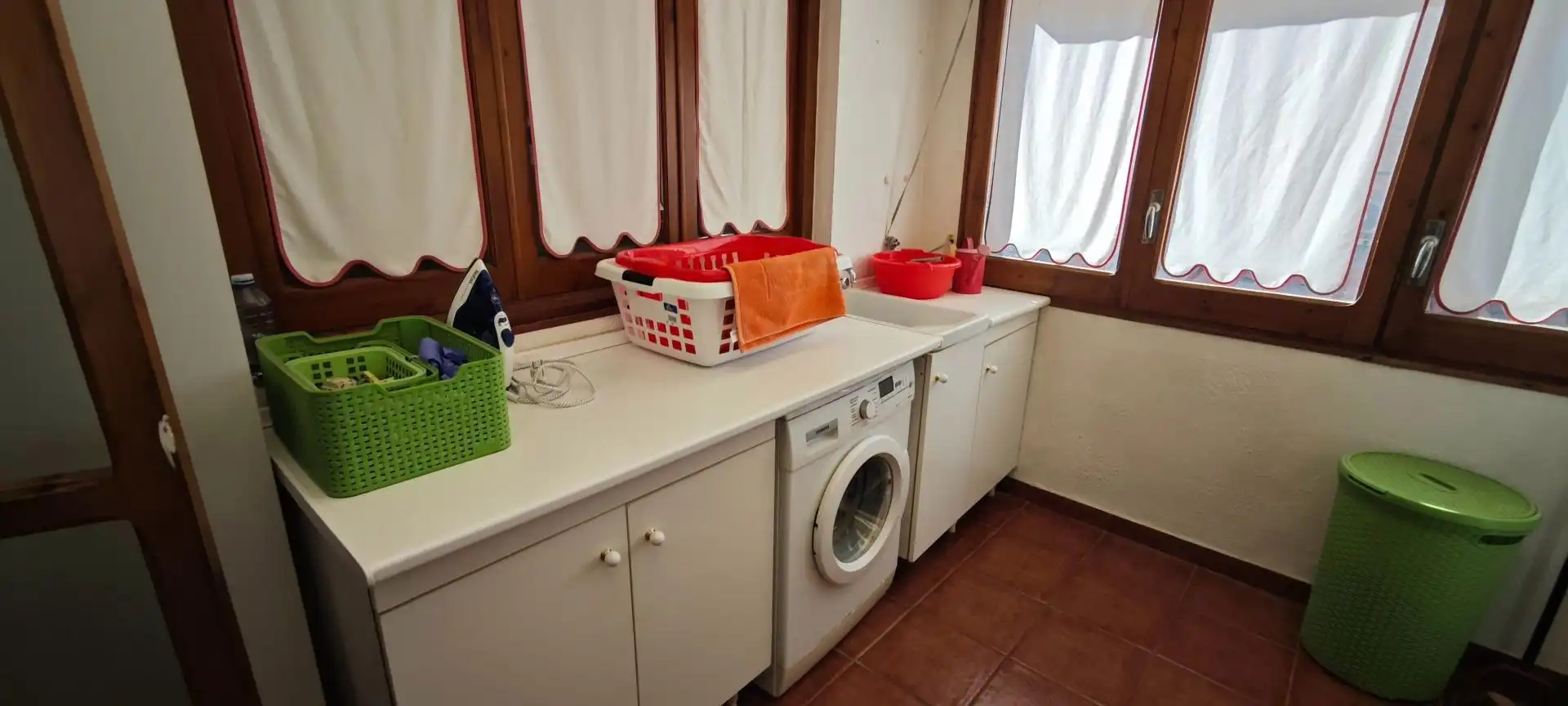 Cuina de Casa adosada en venda en Riba-roja d'Ebre amb Aire condicionat, Calefacció i Terrassa