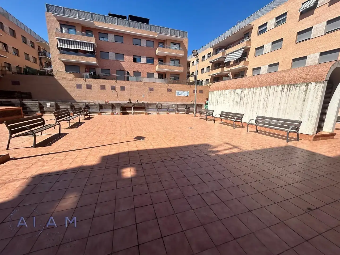 Aparcament de Pis en venda en Tordera amb Calefacció, Balcó i Piscina comunitària
