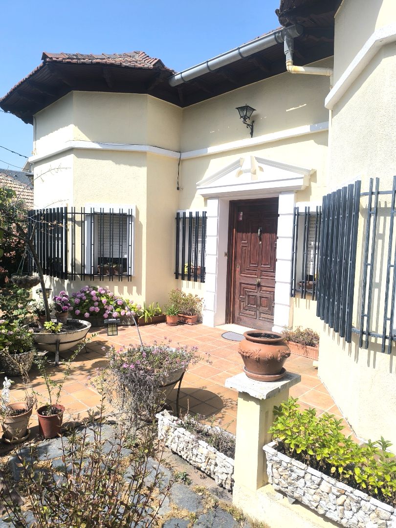 Casa o xalet en venda en  Madrid Capital amb Aire condicionat, Calefacció i Jardí privat
