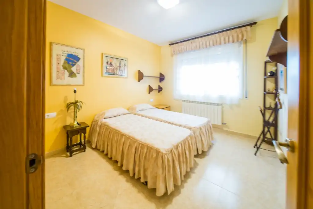 Habitación de Casa o chalet en venta en Castell d'Aro, Platja d'Aro i s'Agaró con Calefacción, Jardín privado y Piscina