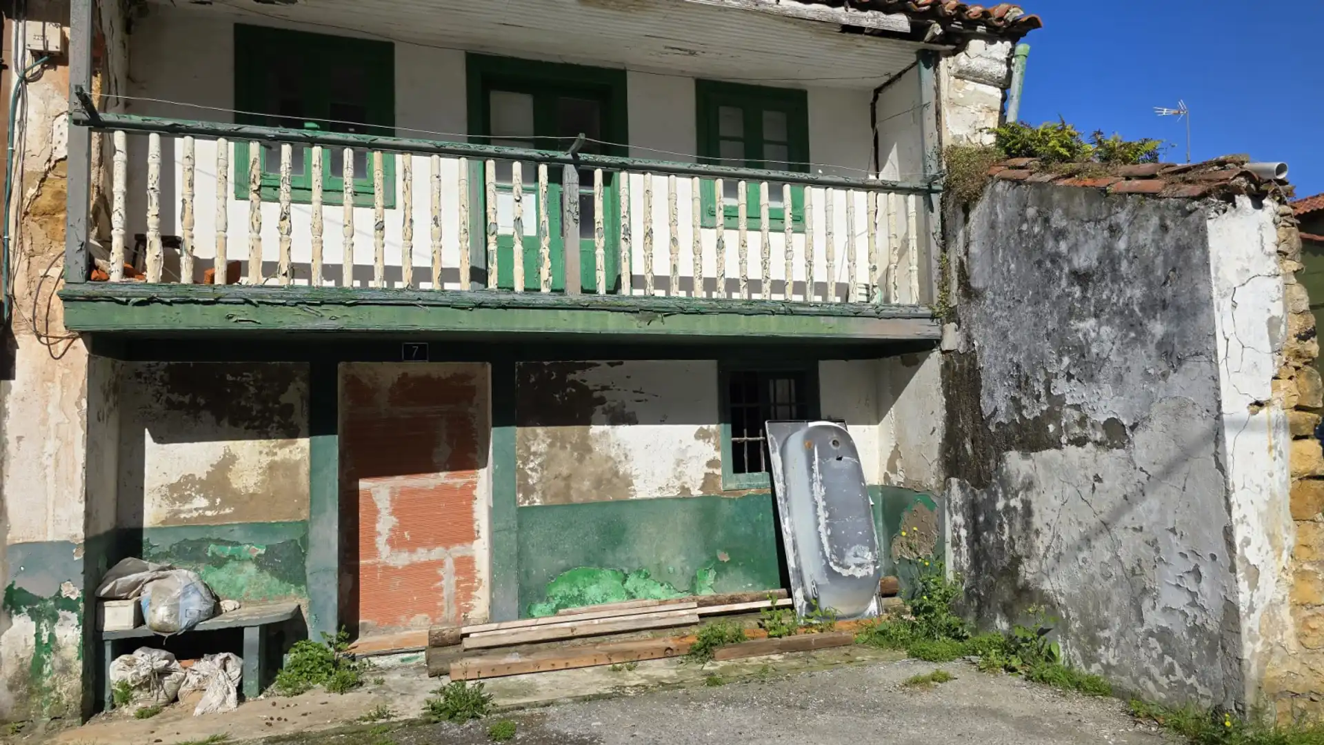 Exterior view of Single-family semi-detached for sale in Suances  with Private garden and Balcony