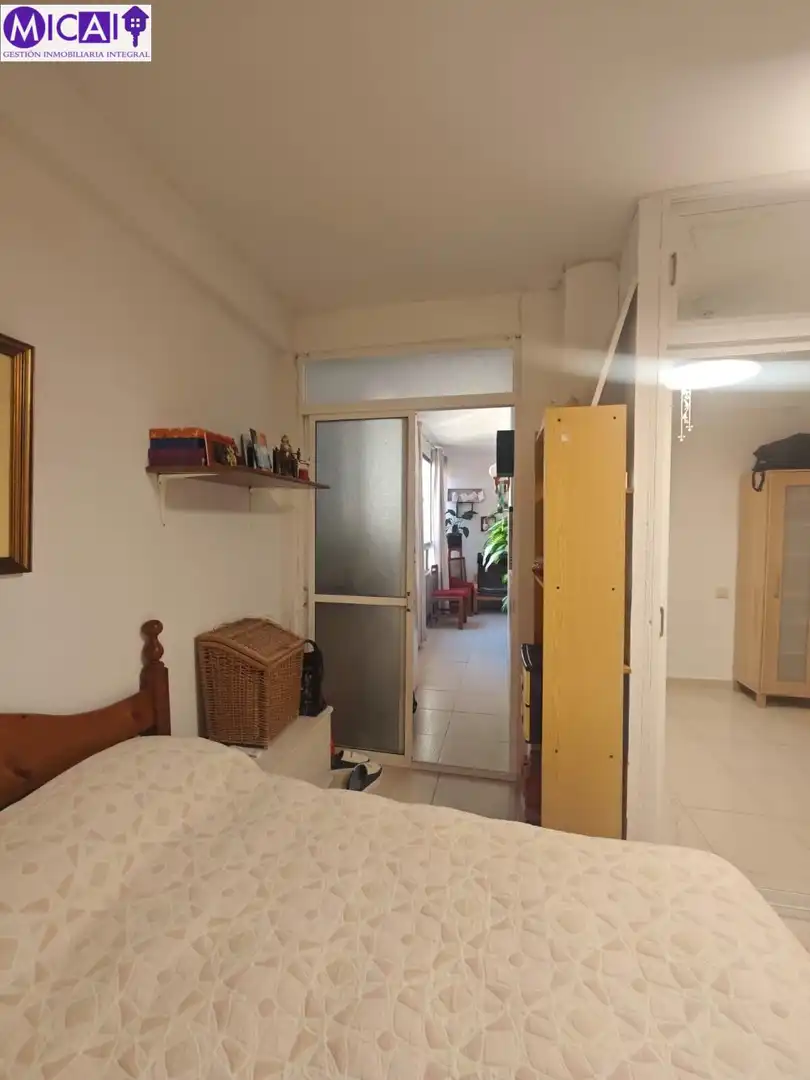 Habitación de Piso en venta en Cádiz con Terraza, Amueblado y Balcón
