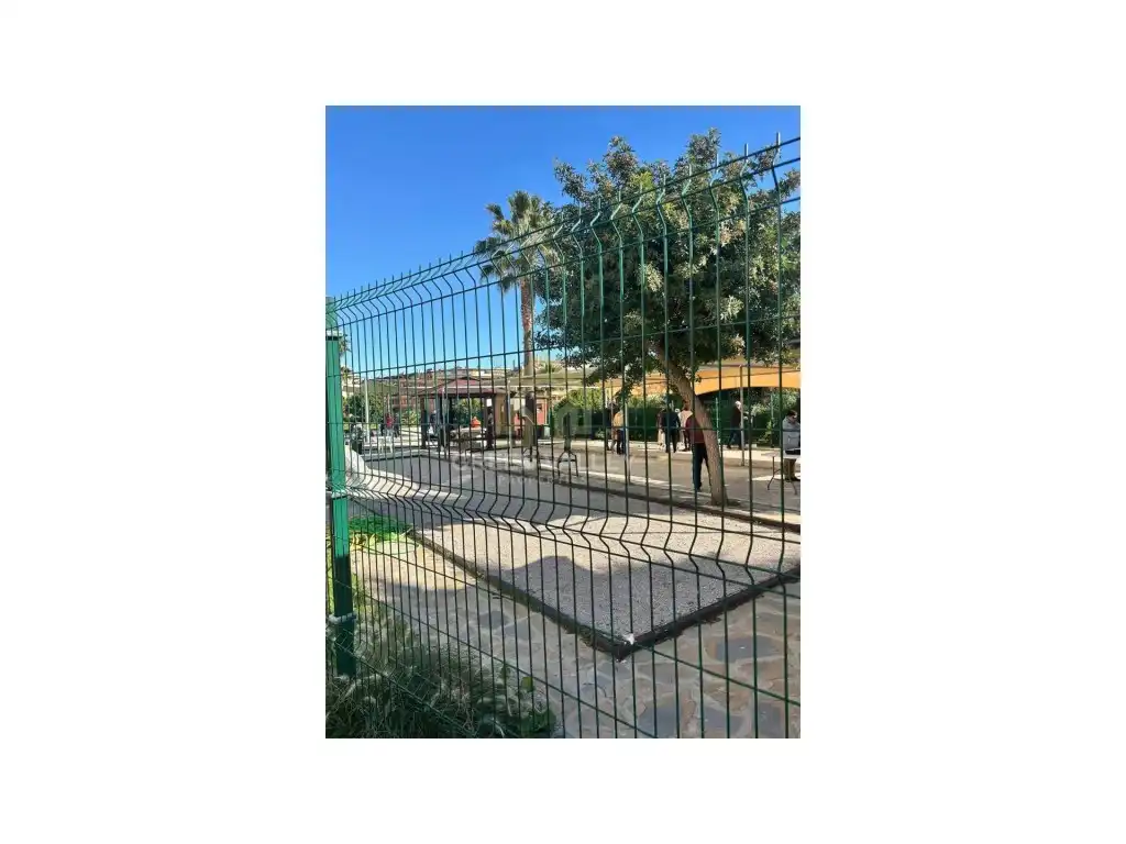 Vista exterior de Pis en venda en Manilva amb Aire condicionat, Calefacció i Jardí privat
