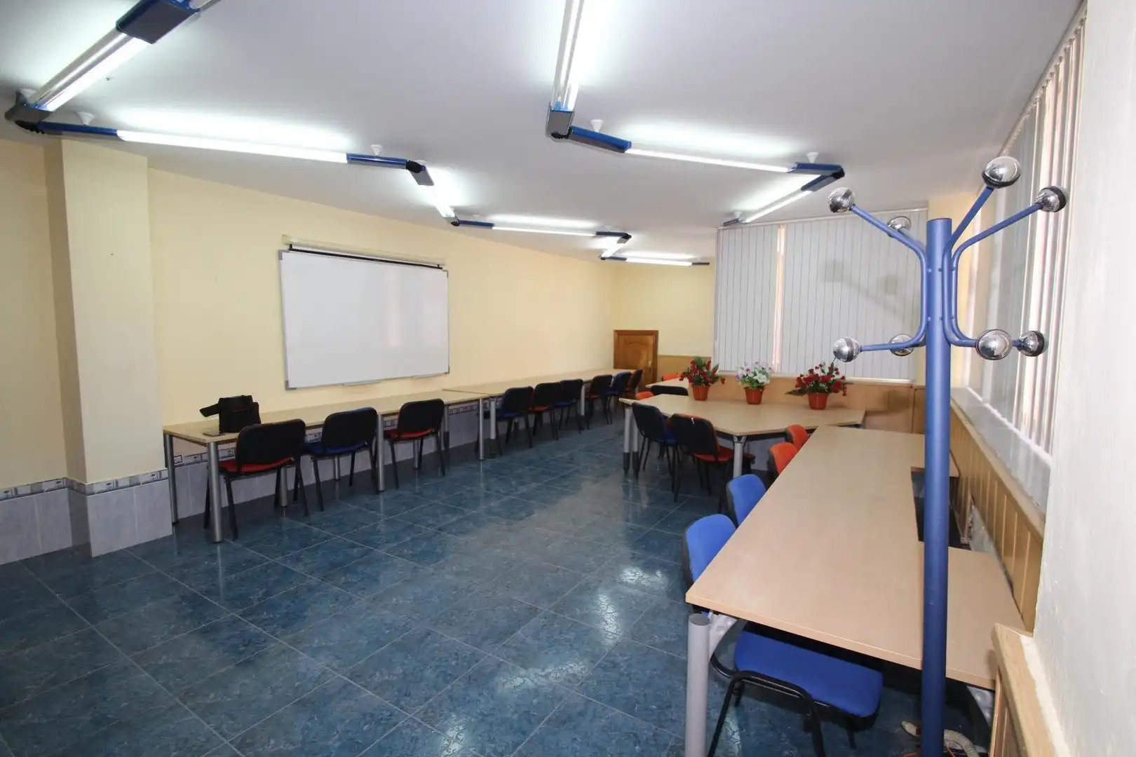 Local en venta en Las Gabias con Aire acondicionado