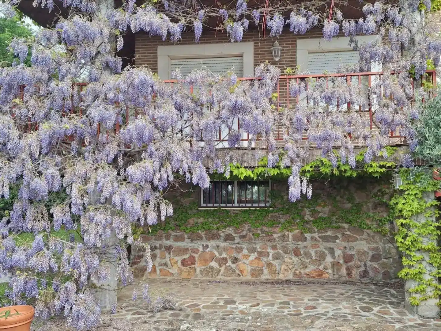 Vista exterior de Pis en venda en Olías del Rey amb Aire condicionat i Balcó