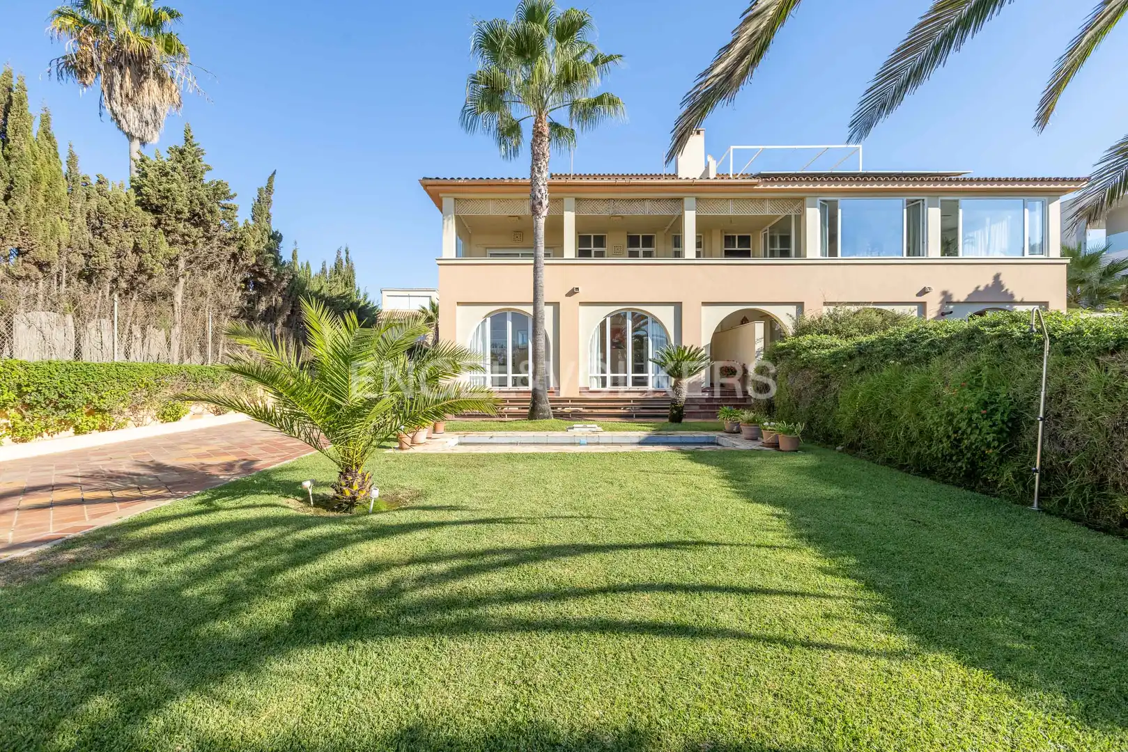 Houses for sale in Isla Canela