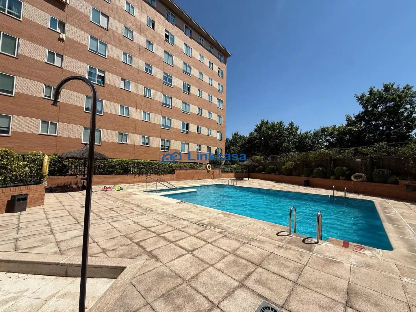 Piscina de Piso en venta en Madrid con Calefacción, Trastero y Piscina comunitaria