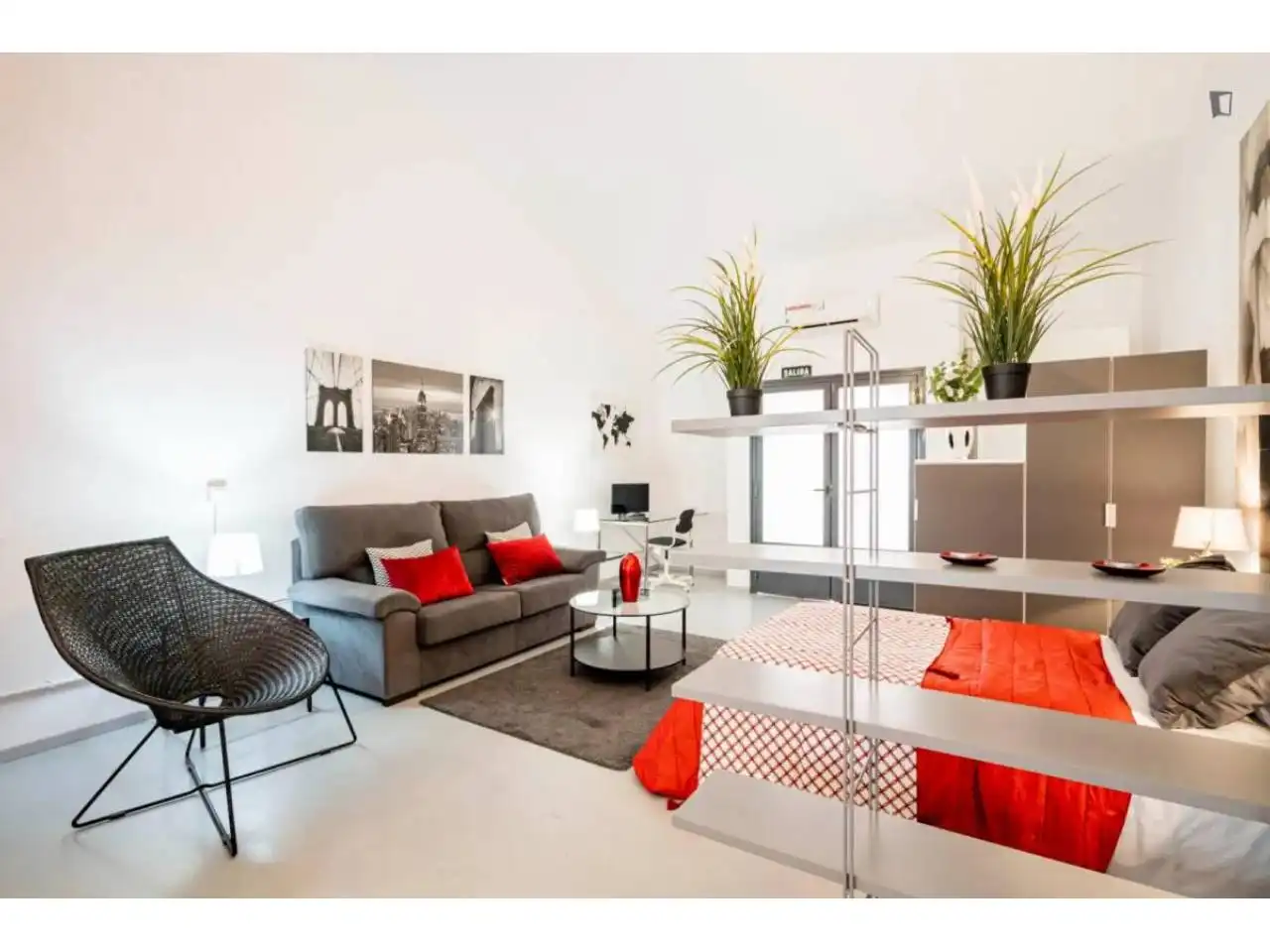 Sala de estar de Estudio en venta en Barcelona con Aire acondicionado, Calefacción y Parquet