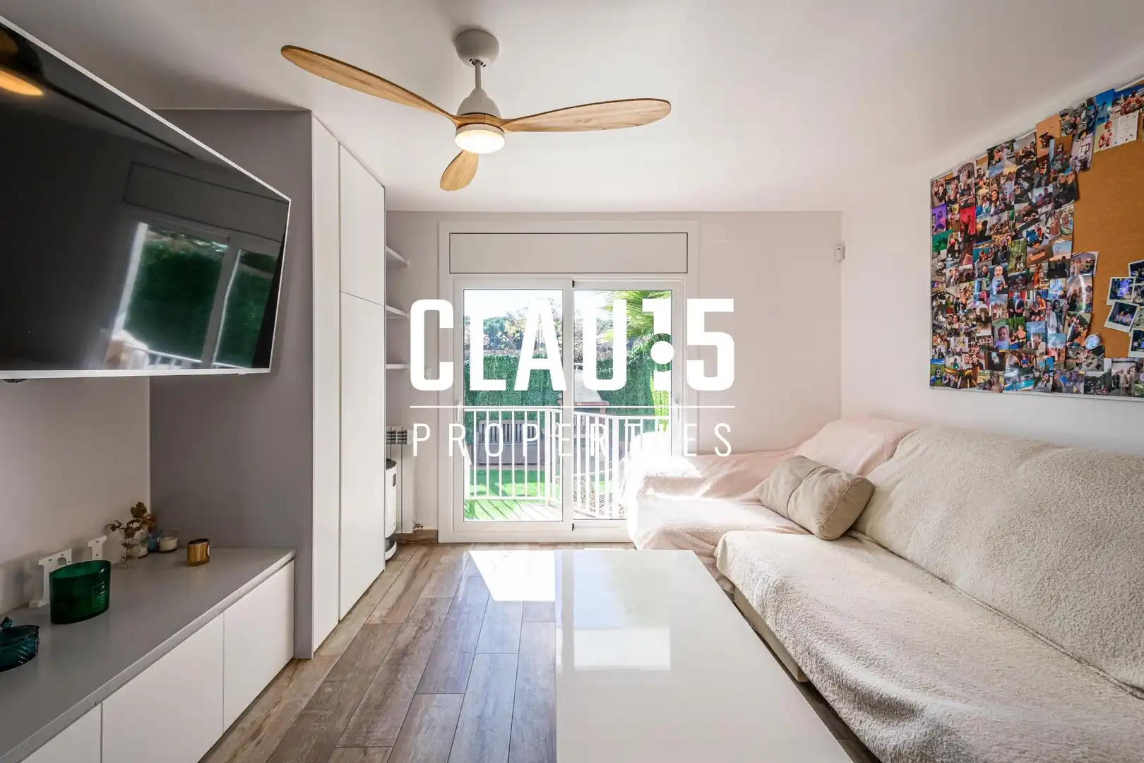 Habitación de Casa adosada en venta en Santa Susanna con Jardín privado y Balcón