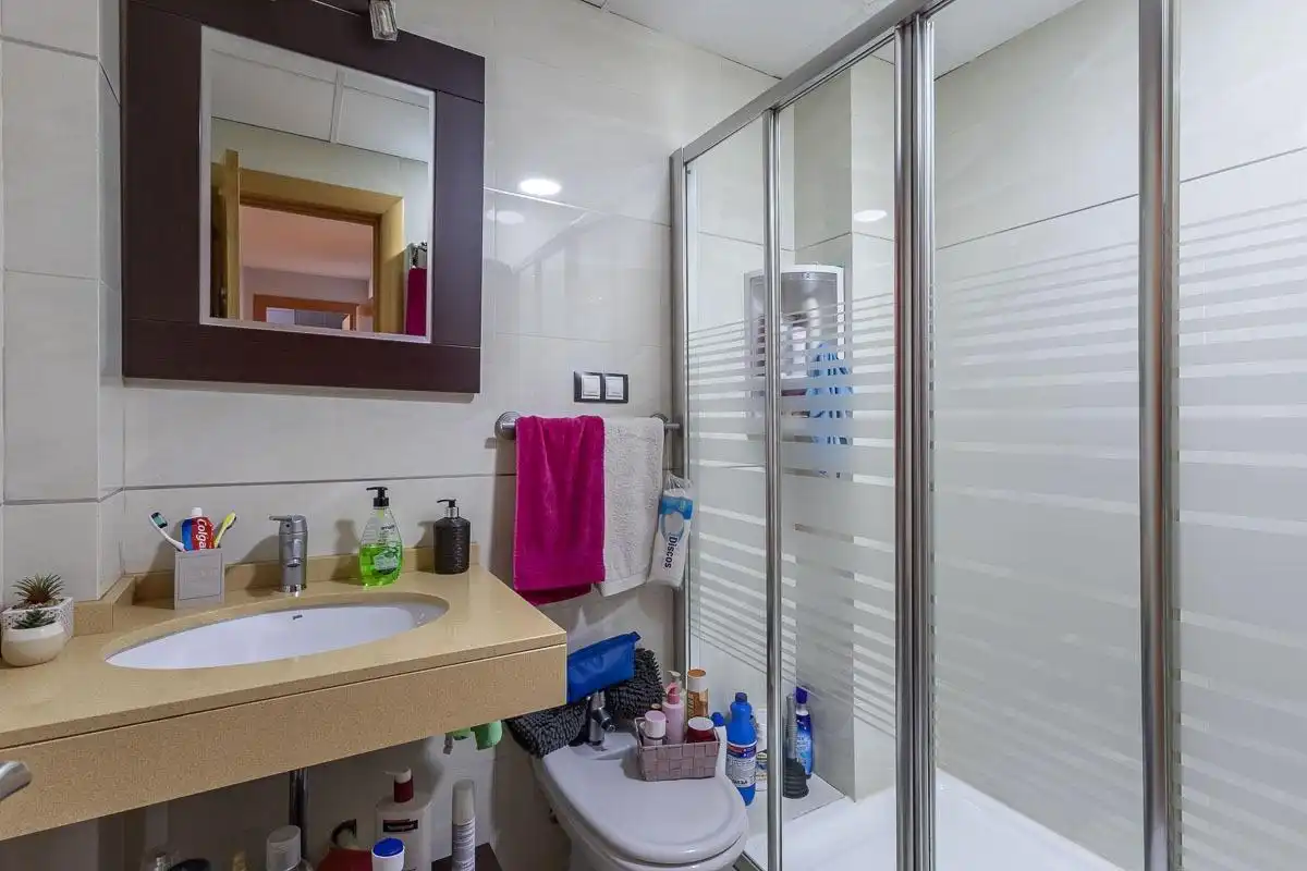 Bathroom of Flat for sale in Ogíjares  with Air Conditioner, Heating and Balcony