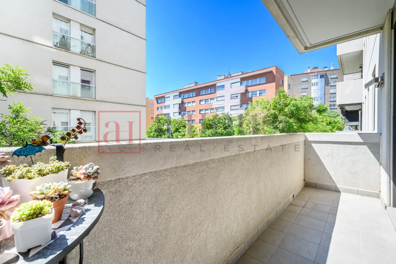 Terrasse von Wohnung zum Verkauf in Barcelona mit Heizung, Parkett und Terrasse