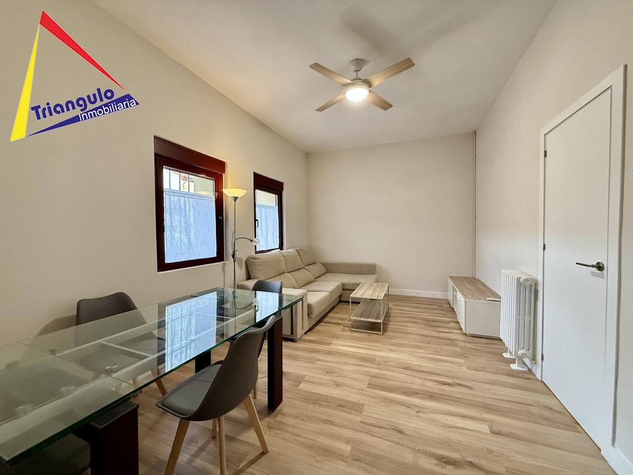 Sala d'estar de Casa o xalet de lloguer en Segovia Capital amb Calefacció i Jardí privat