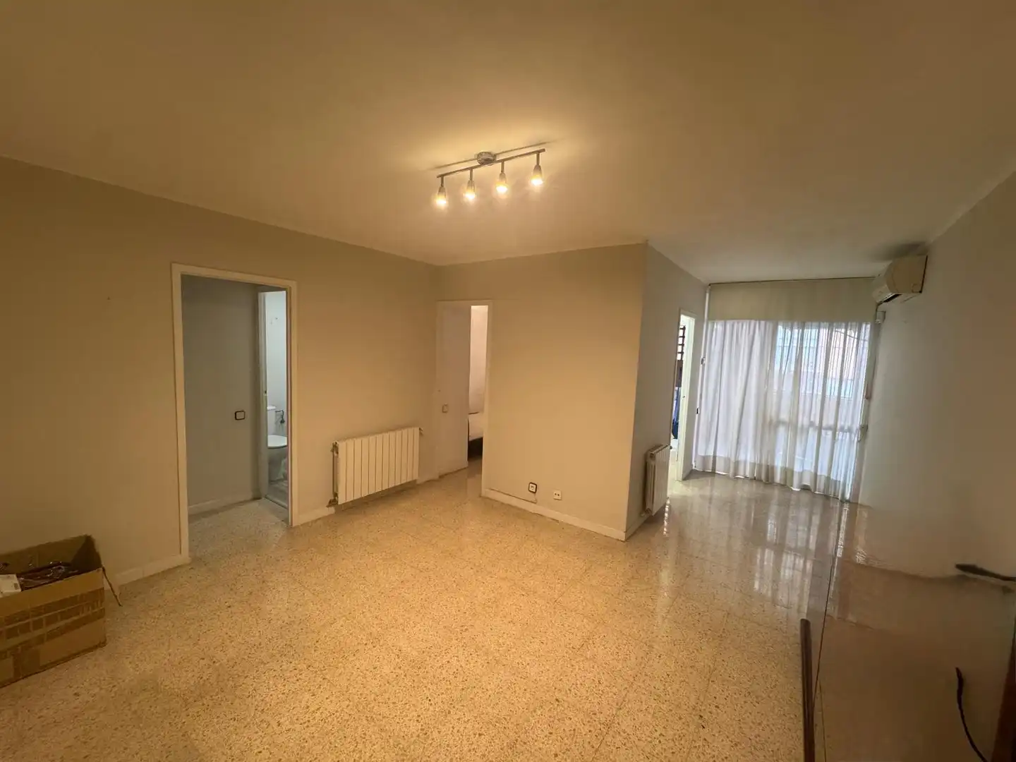Sala de estar de Piso en venta en Badalona con Aire acondicionado, Calefacción y Trastero