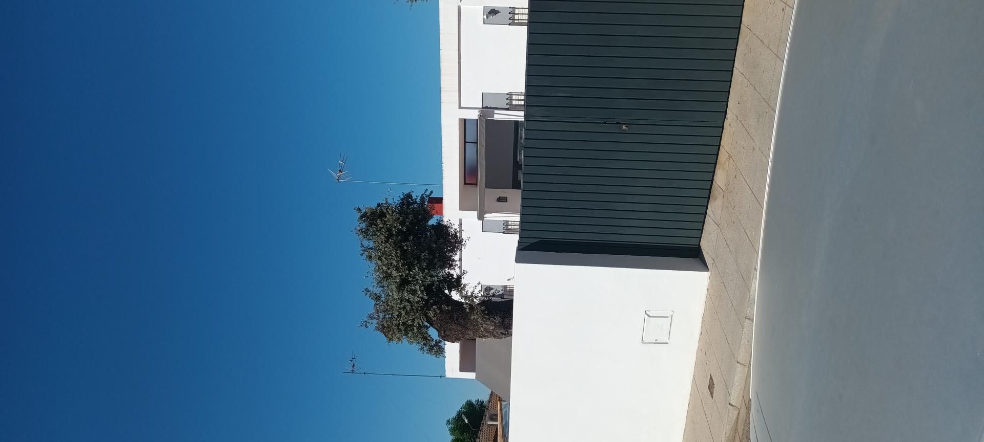 Vista exterior de Casa o xalet en venda en Alcalá de Guadaira amb Aire condicionat i Moblat