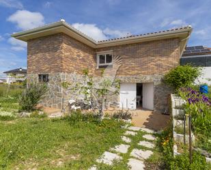 Vista exterior de Casa o xalet en venda en Torrejón del Rey amb Calefacció i Jardí privat