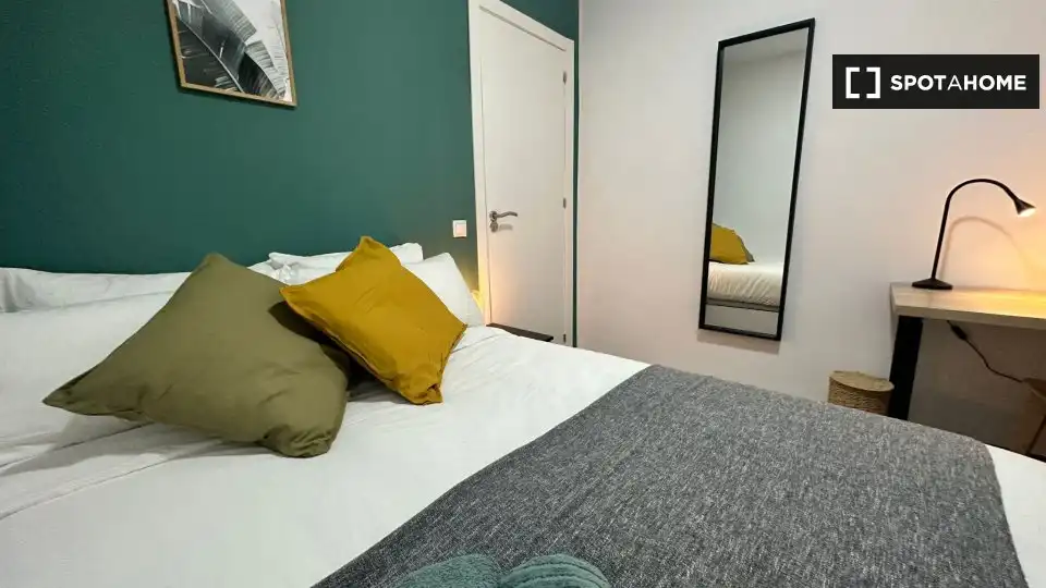 Habitació a Embajadores - Lavapiés