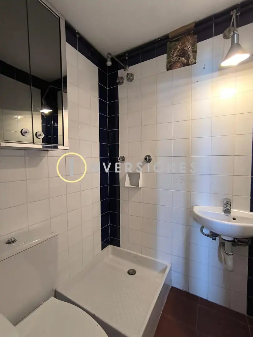 Bathroom of Detached homes for rent in Barcelona  with Terrace and Community pool