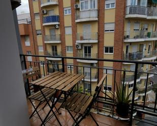 Terrassa de Pis de lloguer en  Valencia Capital amb Moblat i Balcó