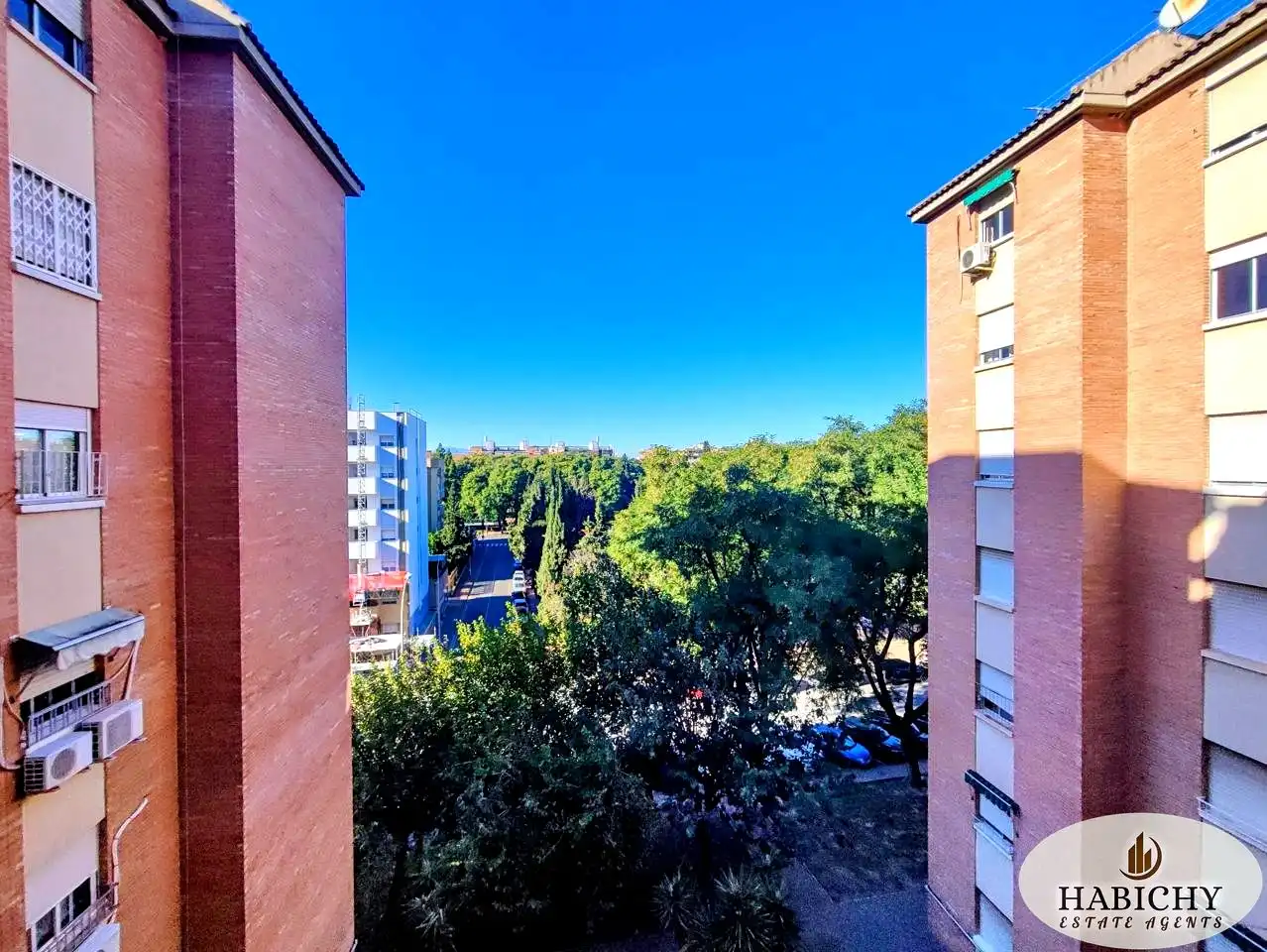 Vista exterior de Pis en venda en Murcia amb Aire condicionat