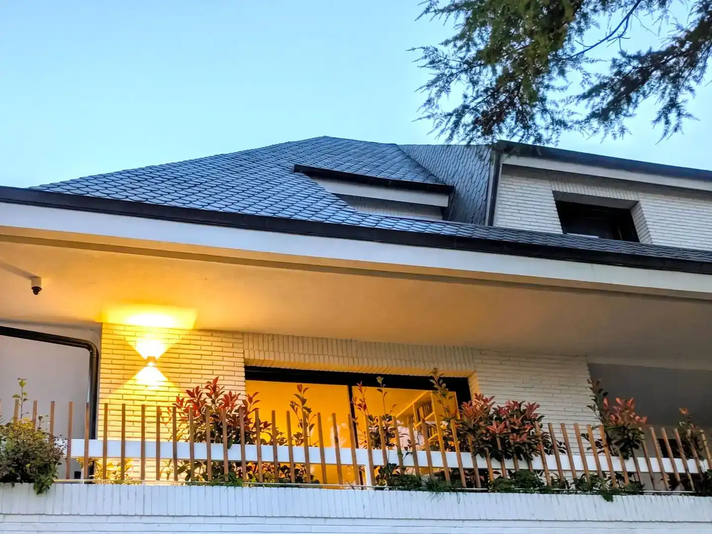 Vista exterior de Casa o xalet en venda en Vitoria - Gasteiz amb Aire condicionat i Balcó