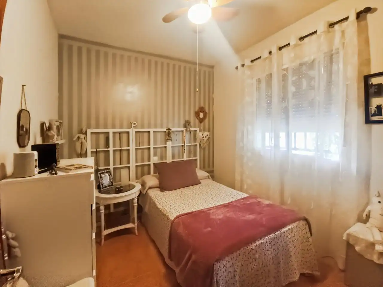 Habitación de Casa o chalet en venta en Barajas de Melo con Aire acondicionado, Calefacción y Jardín privado