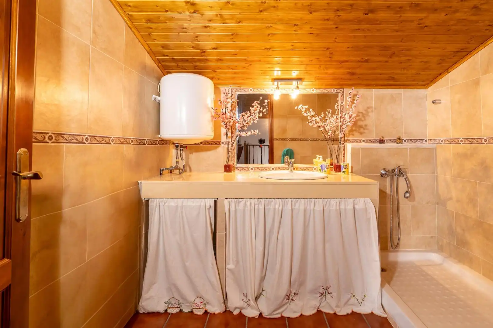 Baño de Casa o chalet en venta en El Garrobo con Aire acondicionado, Calefacción y Jardín privado
