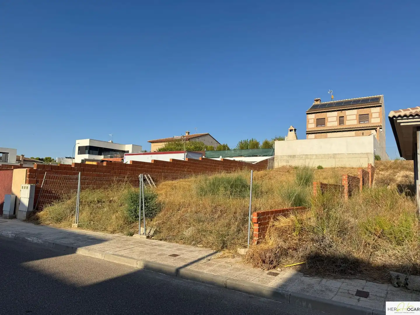 Terreny residencial en venda a Argés