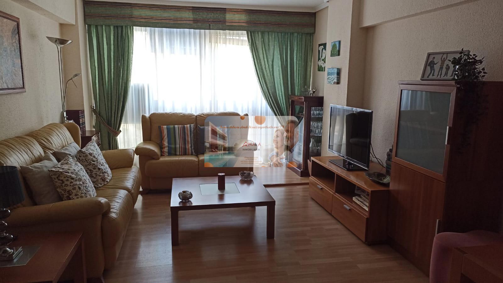 Sala d'estar de Pis de lloguer en Castellón de la Plana / Castelló de la Plana amb Calefacció, Terrassa i Moblat