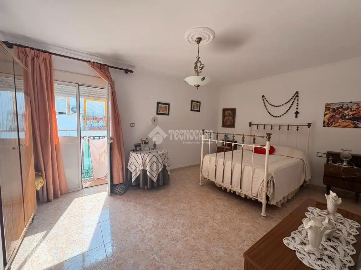 Habitación de Casa adosada en venta en Ardales con Terraza, Amueblado y Balcón