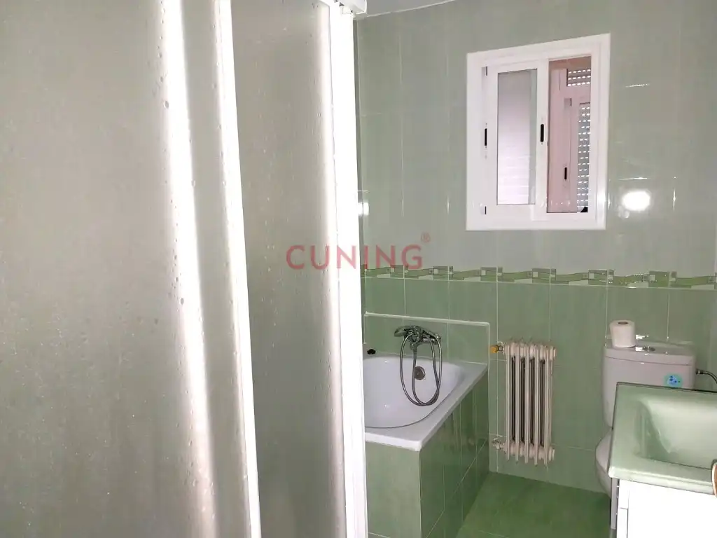 Bany de Pis de lloguer en Cáceres amb Aire condicionat i Calefacció