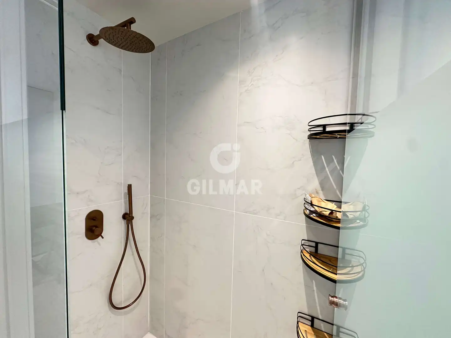 Bany de Pis en venda en Madrid amb Calefacció, Piscina i Moblat