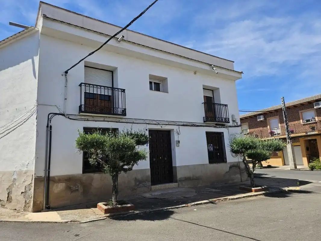Vista exterior de Finca rústica en venta en Alcolea de Calatrava con Calefacción, Terraza y Balcón