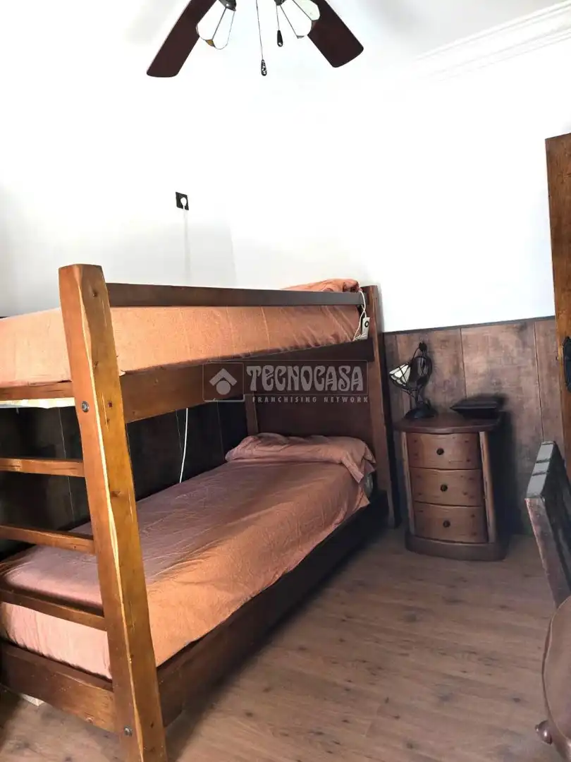 Habitación de Casa adosada en venta en Coria del Río