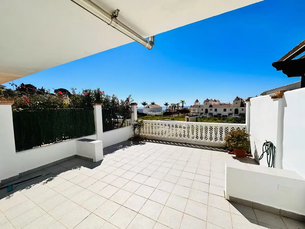 Terrassa de Casa adosada en venda en Vélez-Málaga amb Aire condicionat, Calefacció i Terrassa