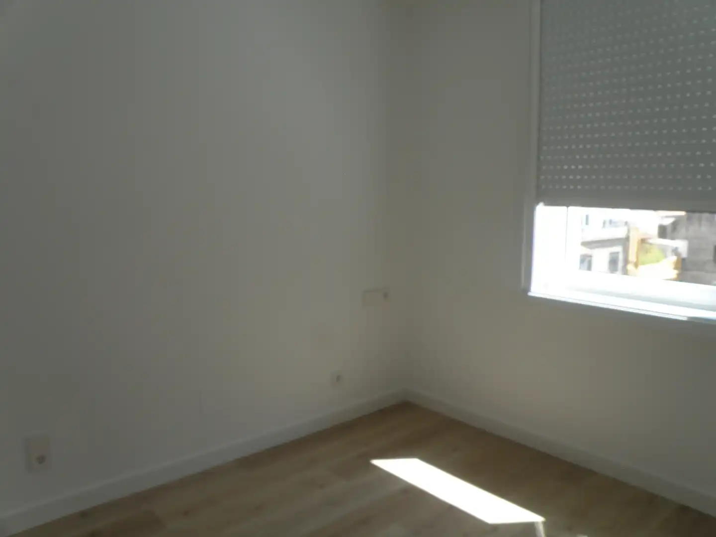 Schlafzimmer von Dachboden zur Miete in Vigo  mit Heizung, Terrasse und Ofen