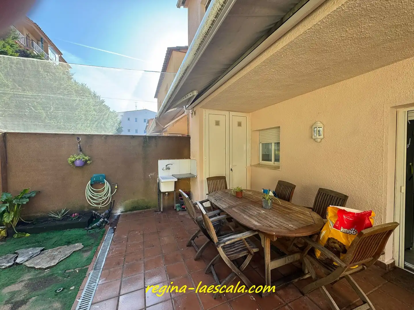 Terraced house with terrace for sale in Passatge Modigliani, imagen 5