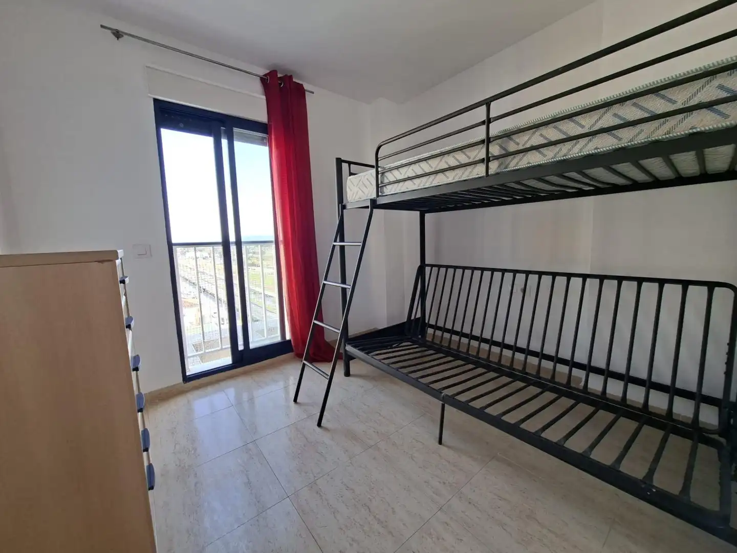 Habitación de Ático en venta en Gandia con Jardín privado, Terraza y Trastero