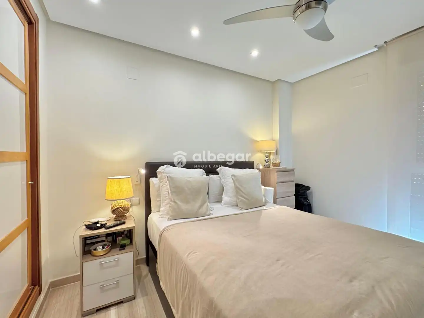 Schlafzimmer von Wohnung zur Miete in Valencia mit Klimaanlage, Schwimmbad und Möbliert