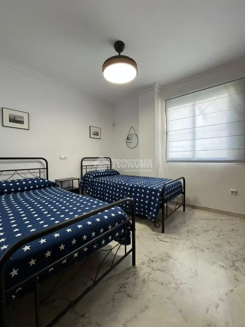 Habitación de Piso en venta en Carmona, Sevilla