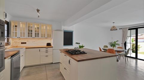 Foto 3 de Casa adosada en venta en 2f Calle del Rubí, Nueva Atalaya, Estepona