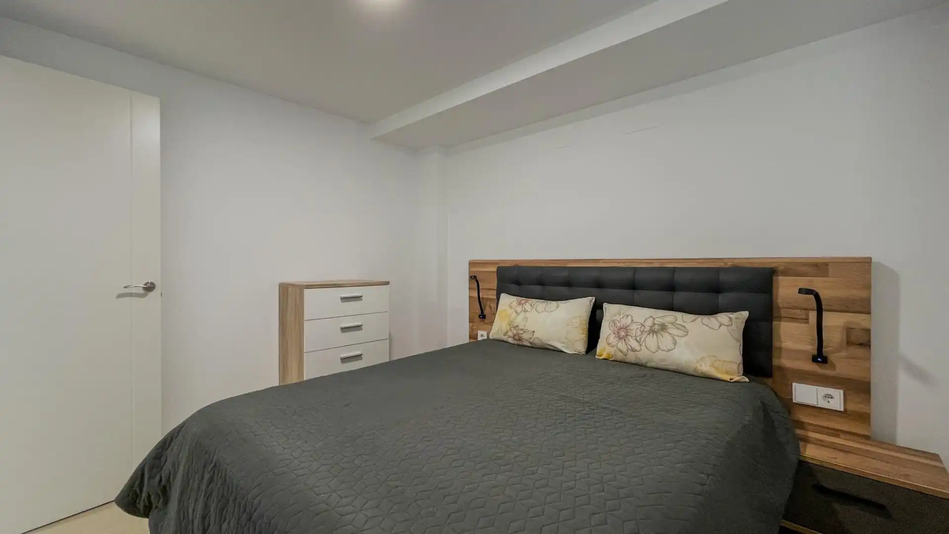 Habitación de Dúplex en venta en Finestrat con Aire acondicionado, Terraza y Amueblado