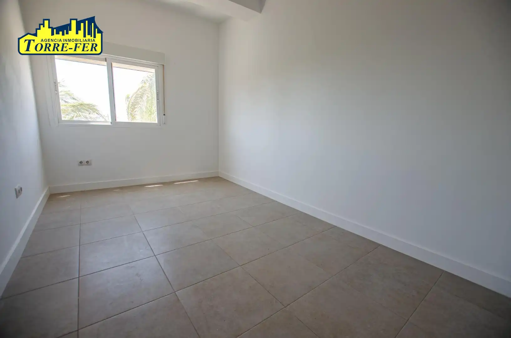 Flat for sale in Almería  with Air Conditioner and Terrace